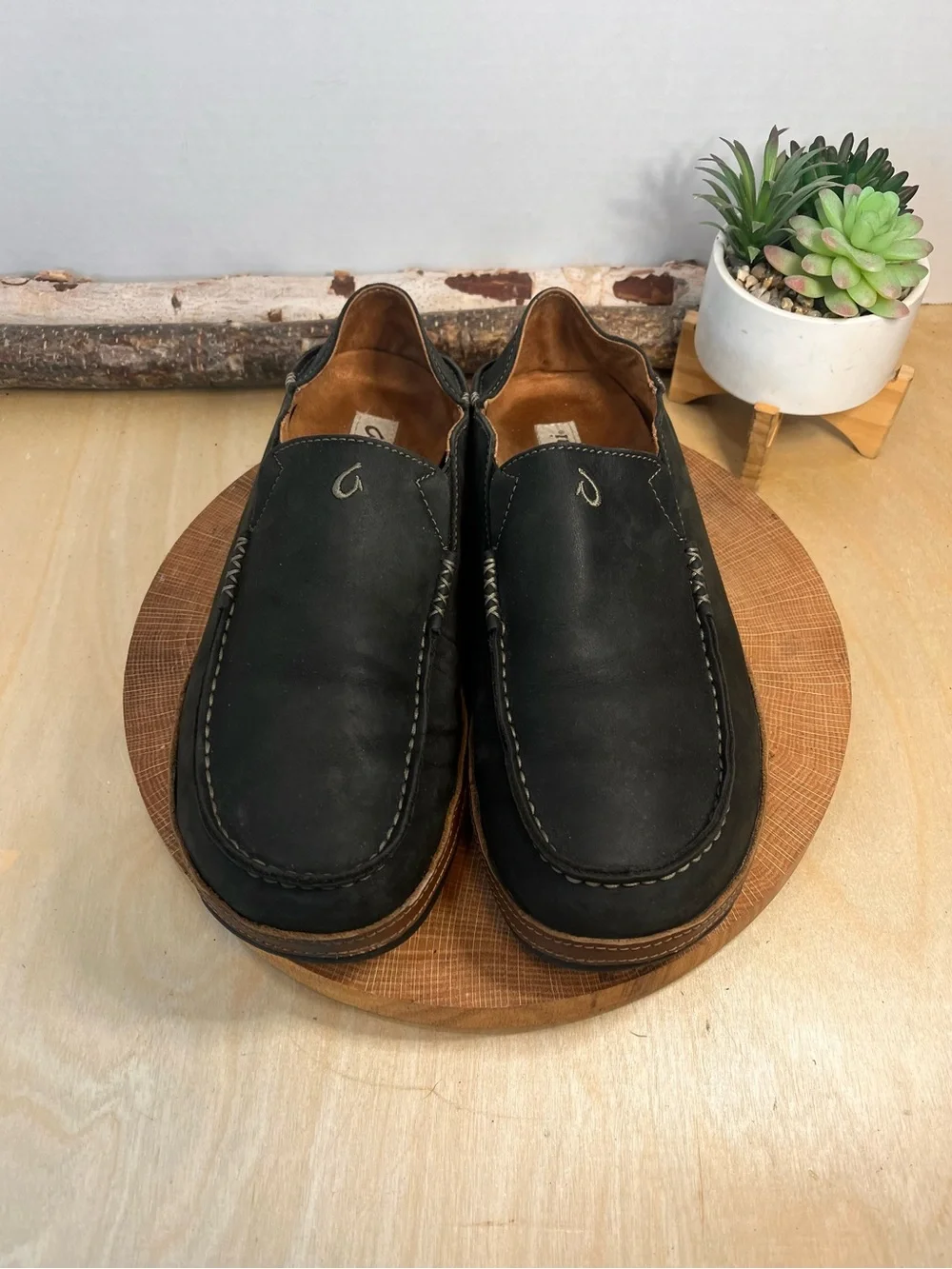 OluKai Moloa Men's Black Leather Slip-On Loafers Drop-In Heel Size 10.5